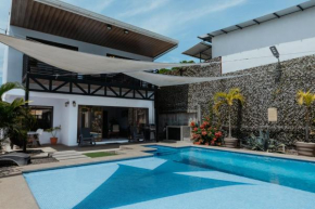 Private home with resort style swimming pool